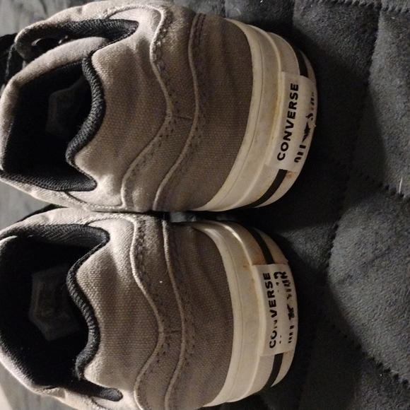 💜5/$25💜Converse Size 1 Youth - Picture 5 of 7